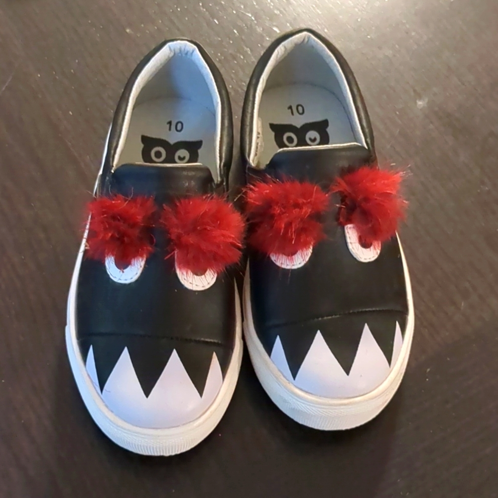 Hoo Shoes Toddler Size 10 Monster Shoes